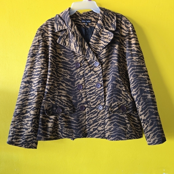dana taylor Jackets & Blazers - Dana Taylor Safari Style Jacket Tan Black Tiger Print XL Double Breasted